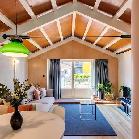 Uma Foyer 25 * Porto