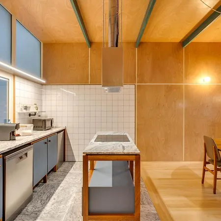 Uma Foyer 25 Apartment *