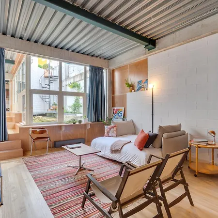 Appartement Uma Foyer 25 *