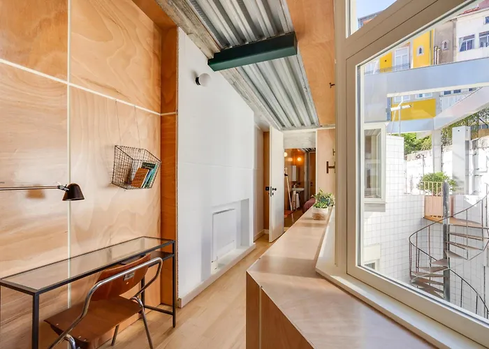 Uma Foyer 25 * פורטו