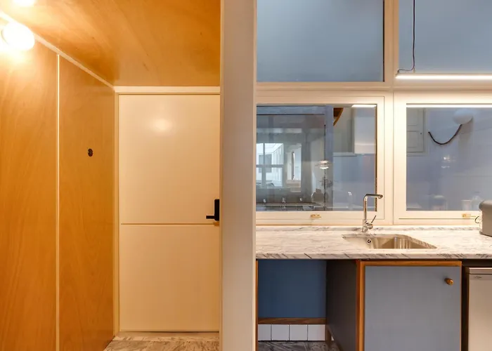 Uma Foyer 25 פורטו