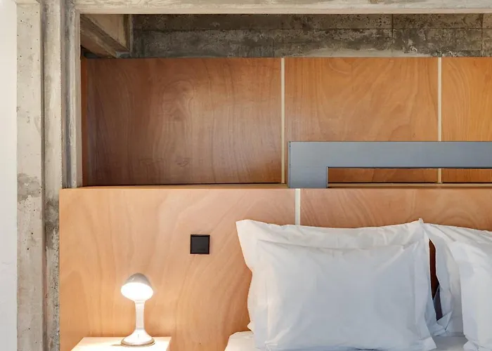 Uma Foyer 25 פורטו