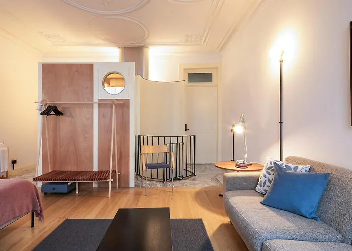 Apartament Uma Foyer 25 *